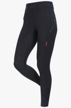 Amy Breggings Svart