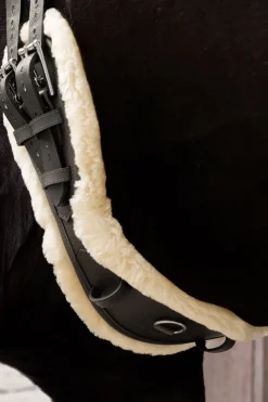 Anatomisk Dressyrgjord Fårskinn Svart