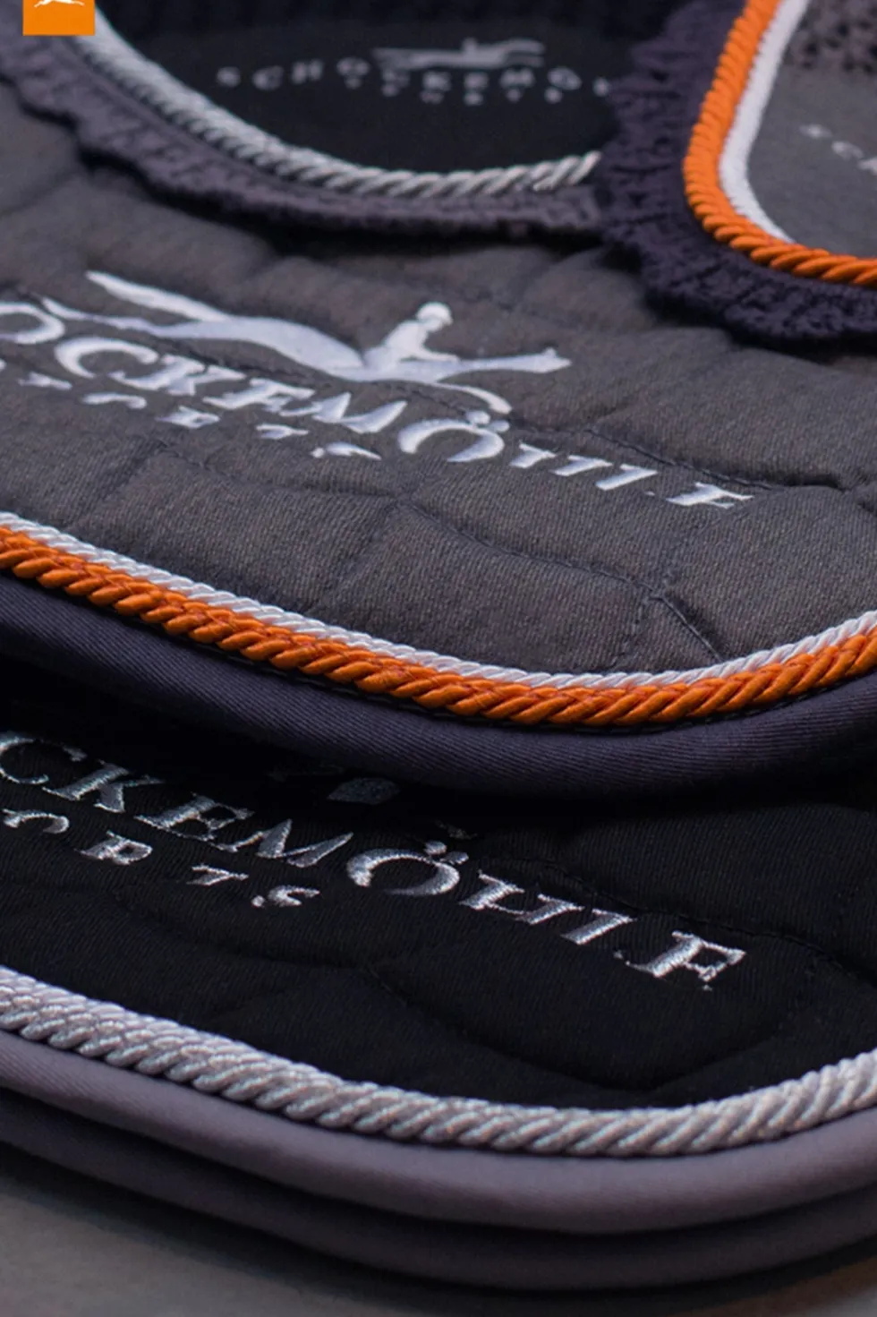 Dressyrschabrak Dynamite Logga Grey/Orange