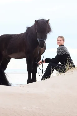 Eques KLMagda Stickad Tröja Svart