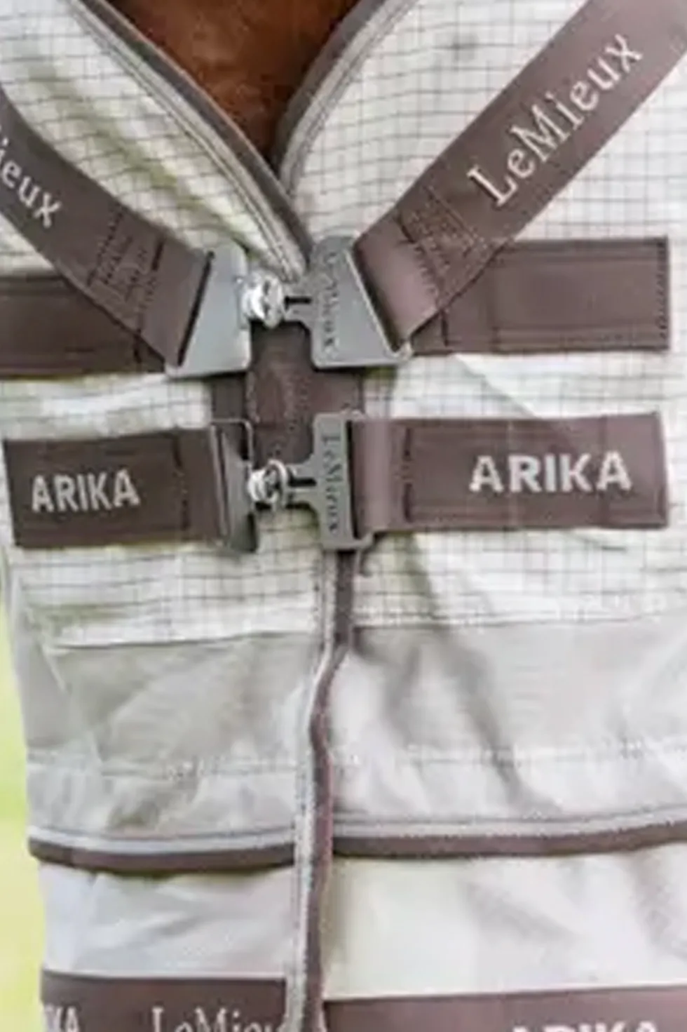 Flugtäcke Arika Stone