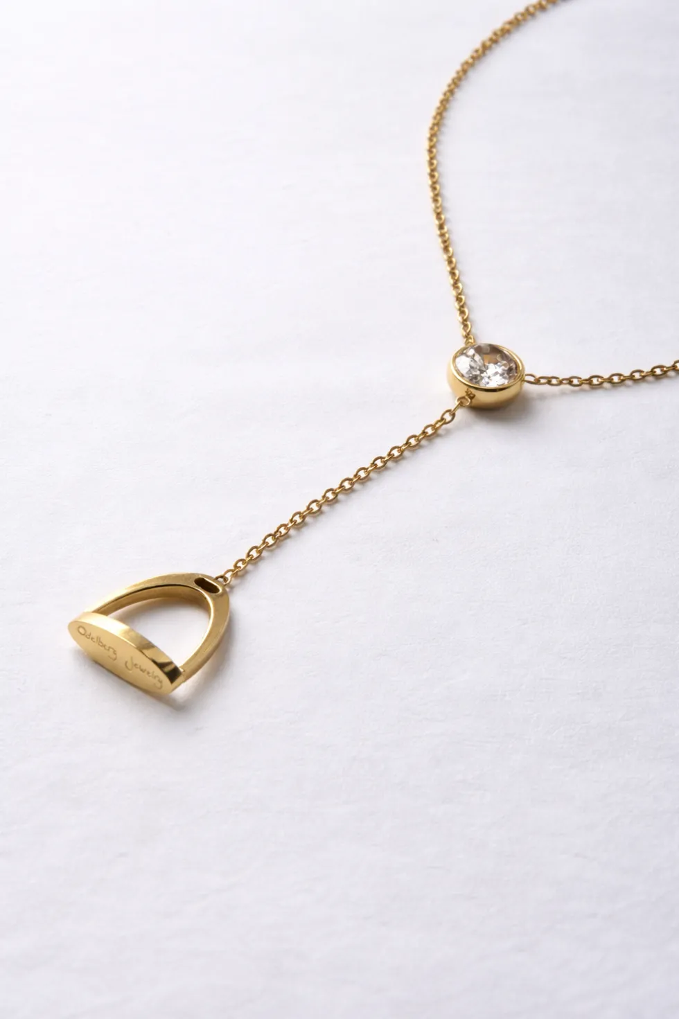 Halsband Stigbygel Guld