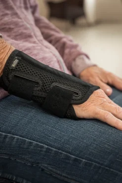 Handledsstöd Carpus med skena Vänster Svart